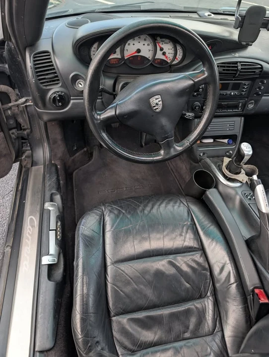 2001 Porsche 996 Carrera - Image 9 of 20