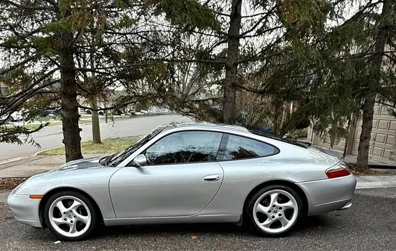 2001 Porsche 911 Carrera