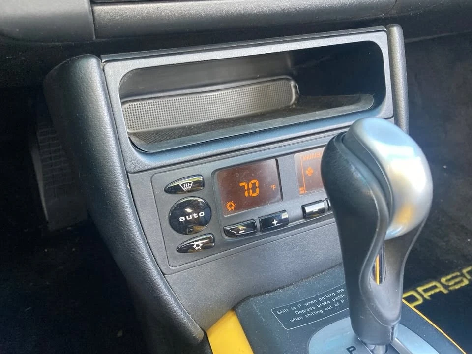 2001 Porsche 996 Carrera - Image 19 of 20