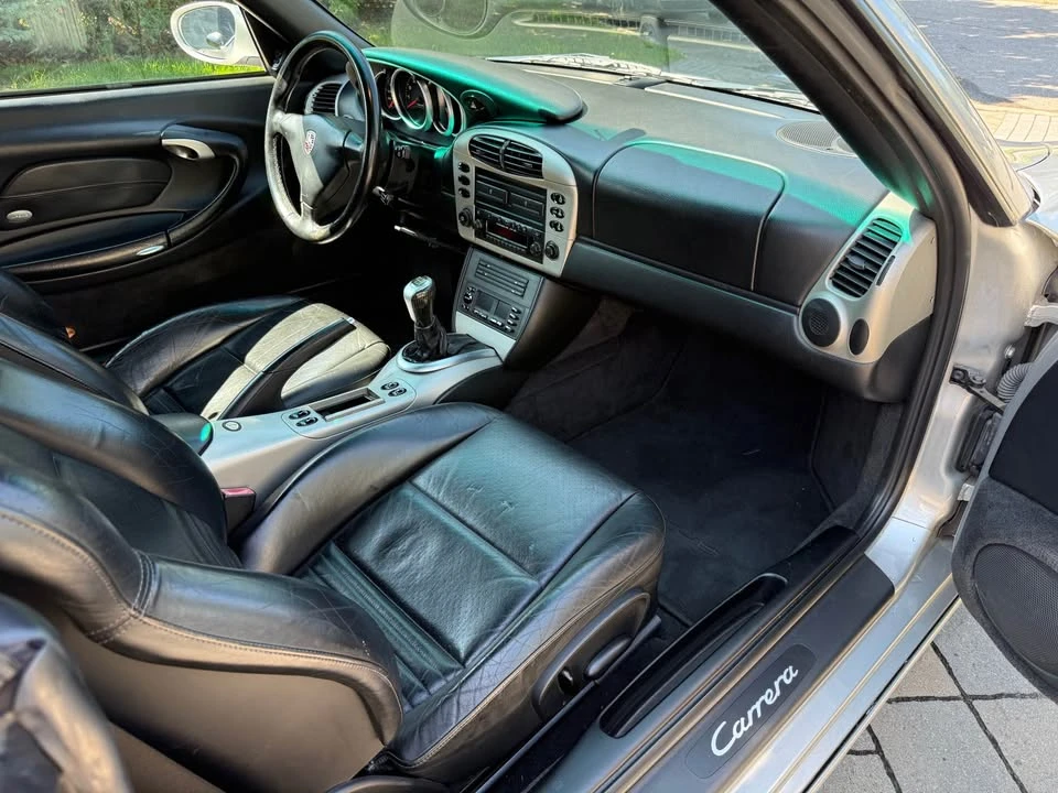 2001 Porsche 996 Carrera - Image 10 of 15
