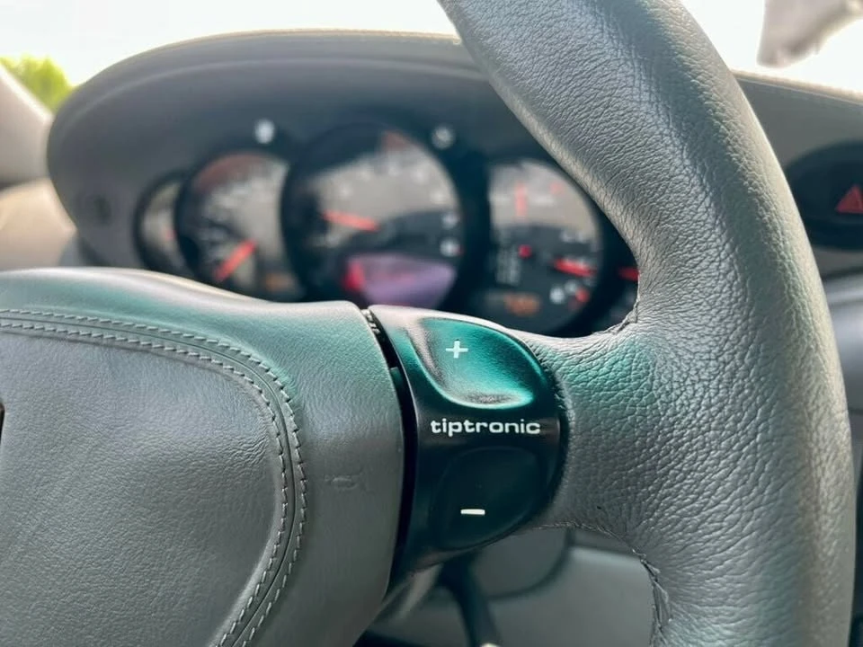 2001 Porsche 996 Carrera - Image 17 of 20