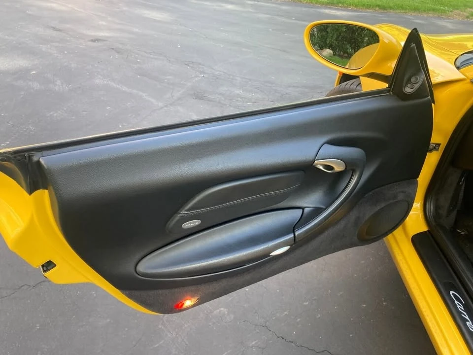 2001 Porsche 996 Carrera - Image 10 of 20