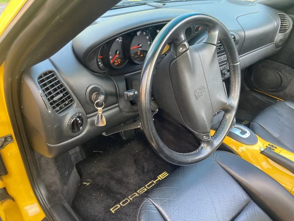 2001 Porsche 996 Carrera - Image 16 of 20