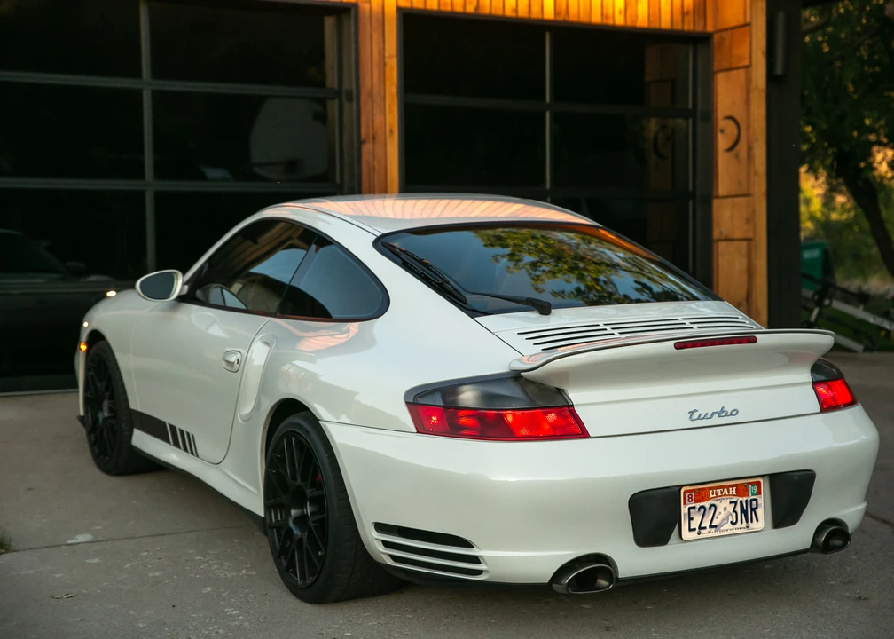 2001 Porsche 996 Turbo - Image 16 of 31