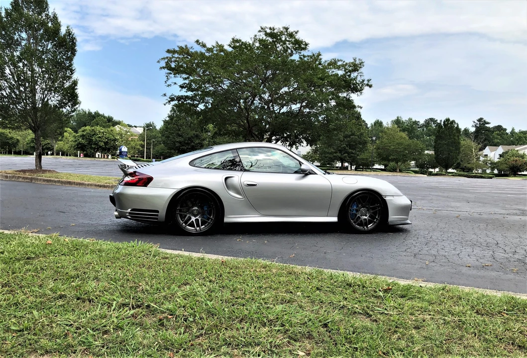 2001 Porsche 996 Turbo - Image 24 of 31