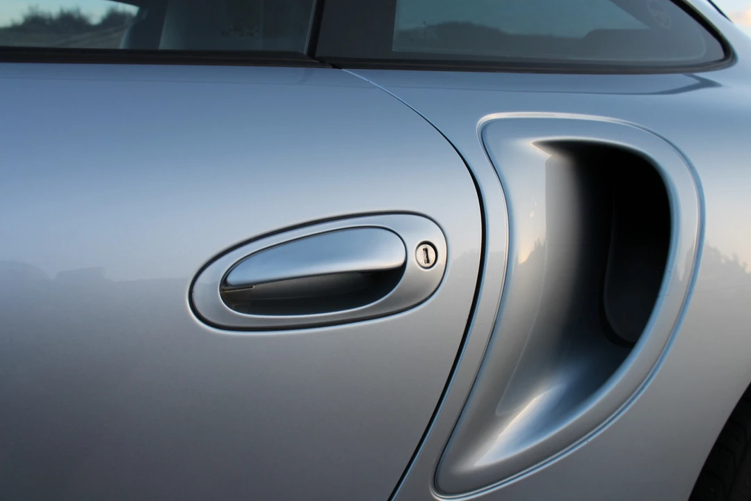 2001 Porsche 996 Turbo - Image 17 of 31
