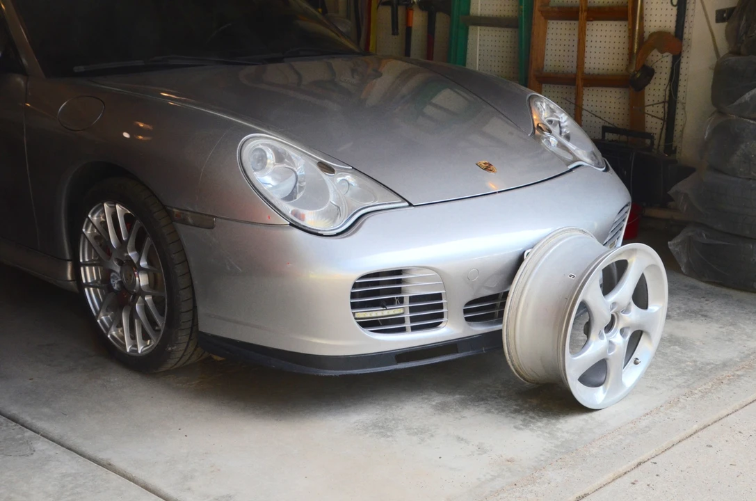 2001 Porsche 996 Turbo - Image 12 of 31