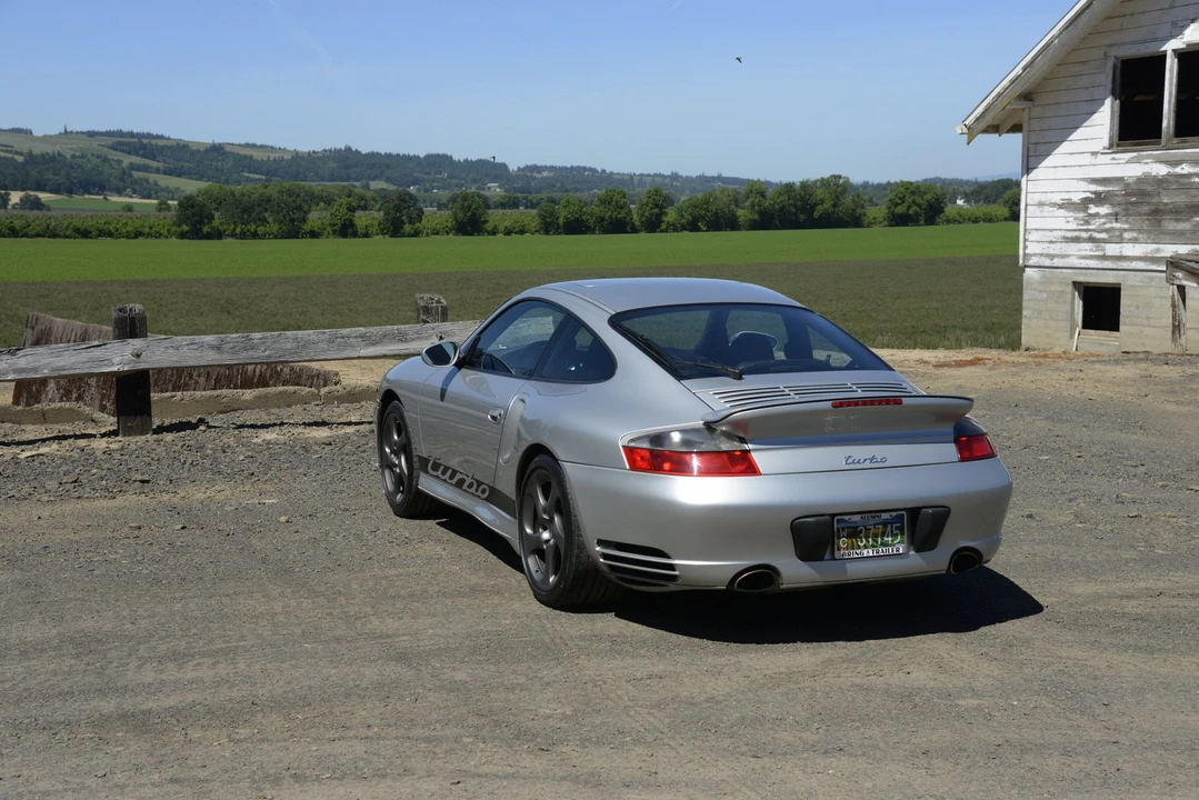 2001 Porsche 996 Turbo - Image 6 of 31