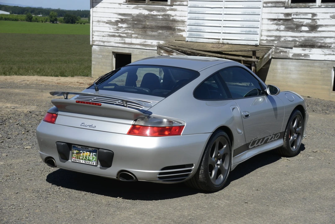 2001 Porsche 996 Turbo - Image 13 of 31