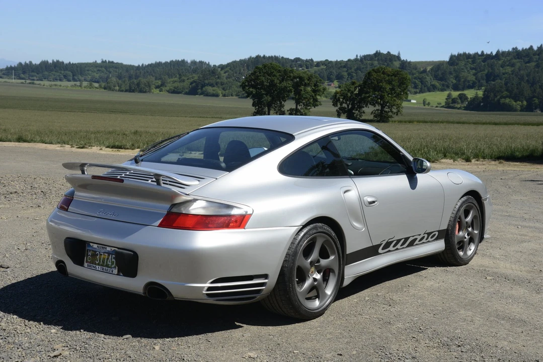 2001 Porsche 996 Turbo - Image 11 of 31