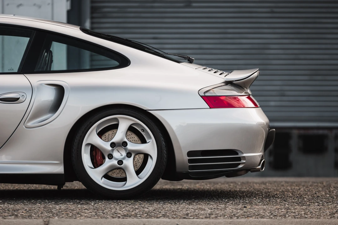 2001 Porsche 996 Turbo - Image 10 of 31