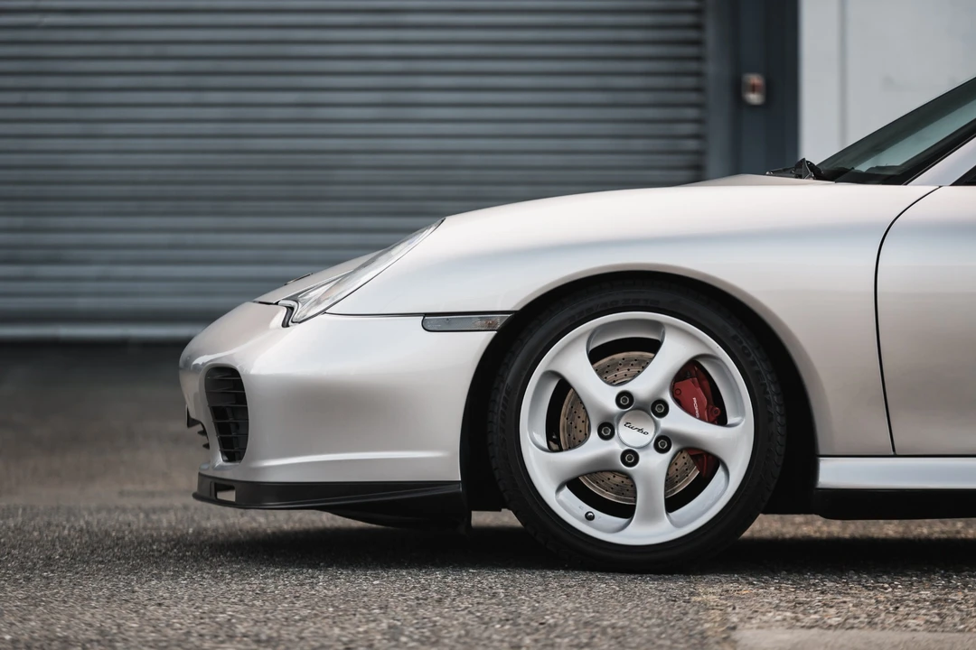 2001 Porsche 996 Turbo - Image 9 of 31