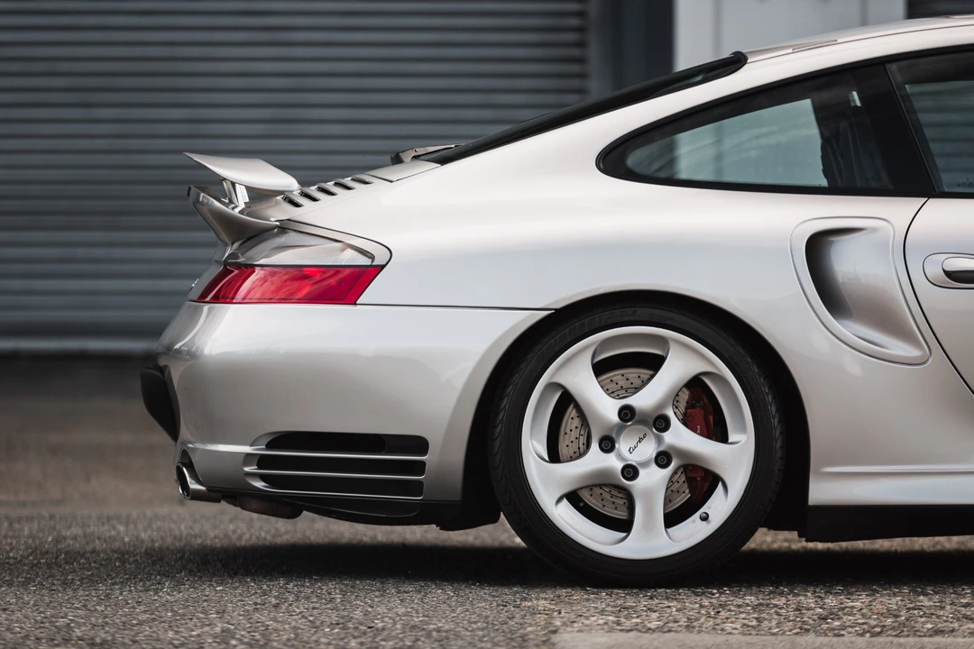 2001 Porsche 996 Turbo - Image 14 of 31