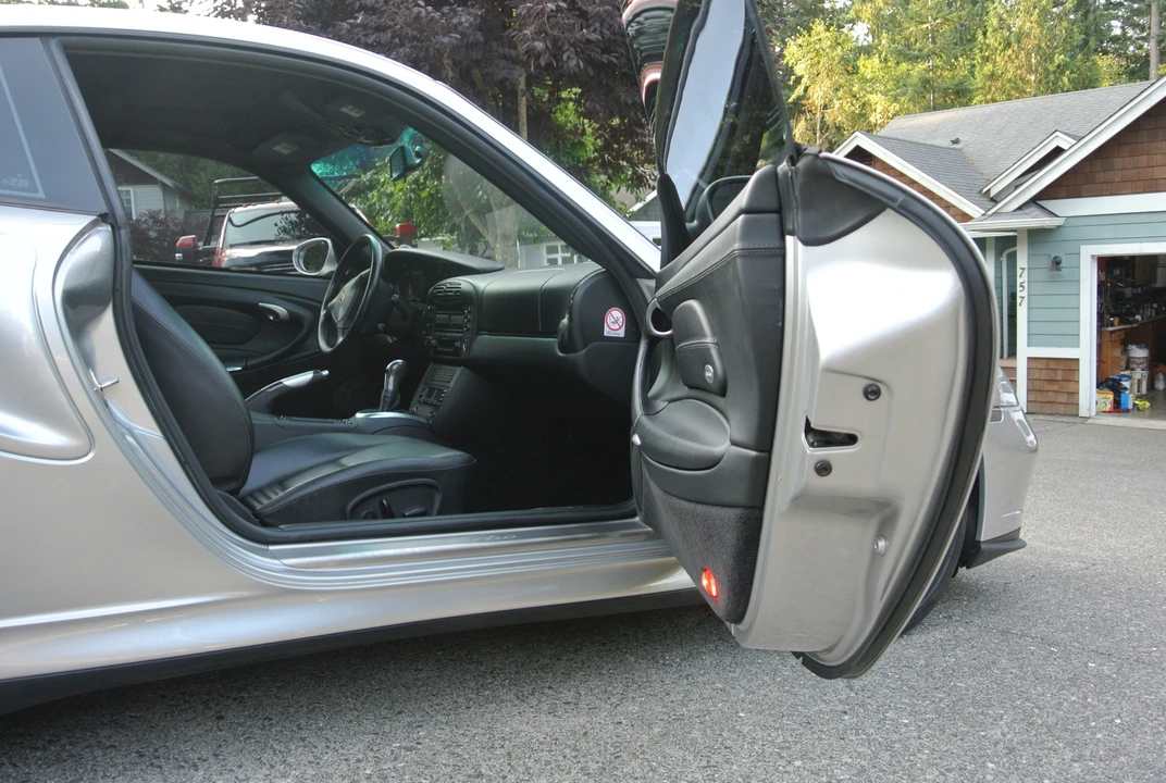 2001 Porsche 996 Turbo - Image 29 of 31
