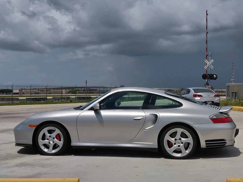 2001 Porsche 996 Turbo - Image 17 of 31