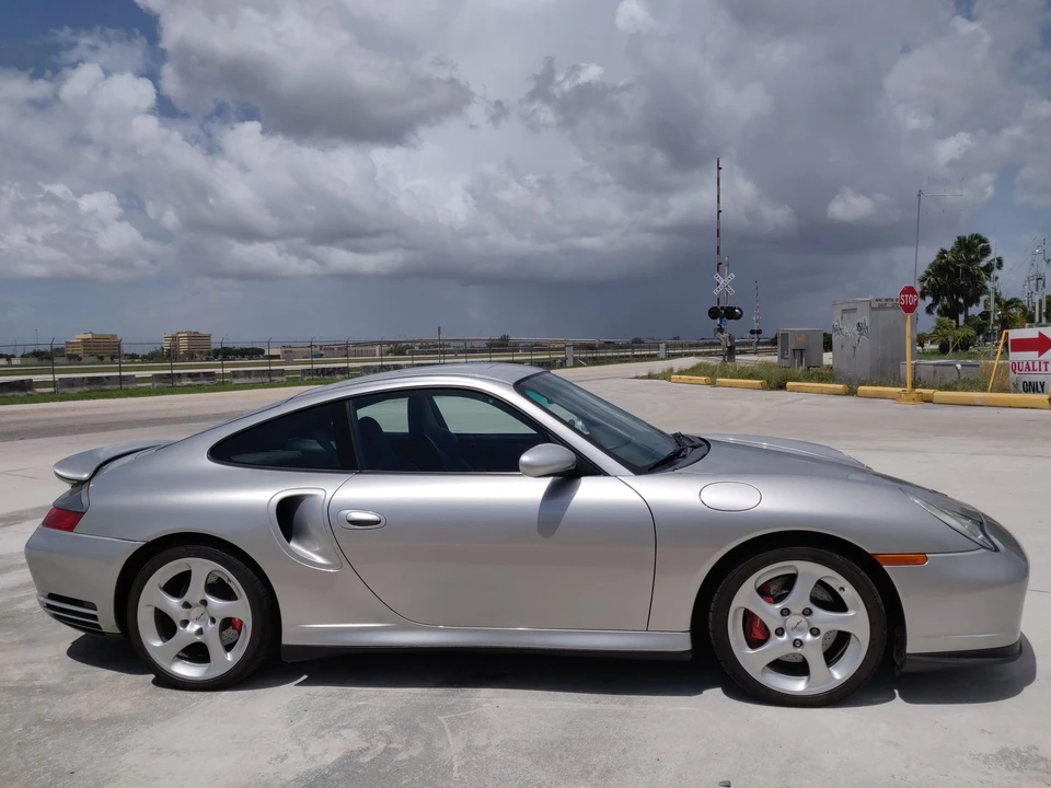 2001 Porsche 996 Turbo - Image 7 of 31