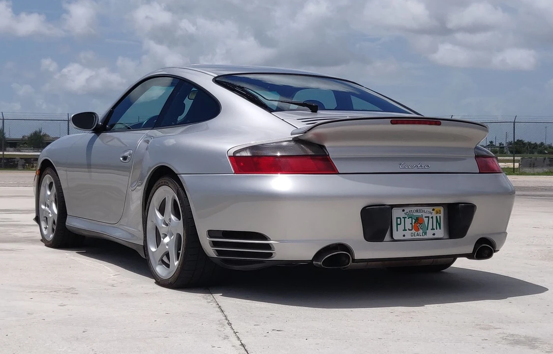 2001 Porsche 996 Turbo - Image 13 of 31