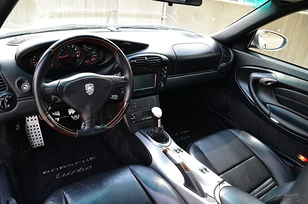 2001 Porsche 996 Turbo - Image 25 of 31