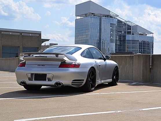 2001 Porsche 996 Turbo - Image 12 of 31