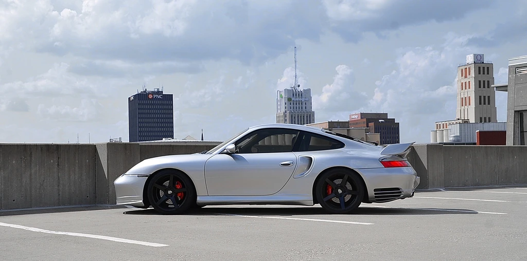 2001 Porsche 996 Turbo - Image 8 of 31