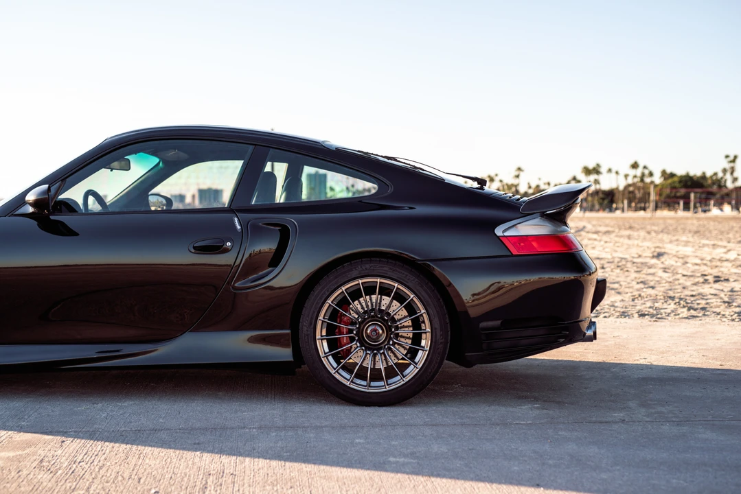 2001 Porsche 996 Turbo - Image 18 of 31