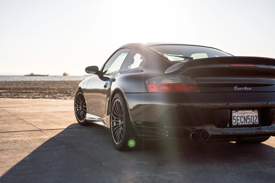 2001 Porsche 996 Turbo - Image 16 of 31