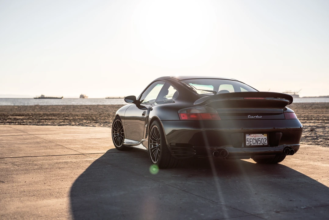 2001 Porsche 996 Turbo - Image 12 of 31