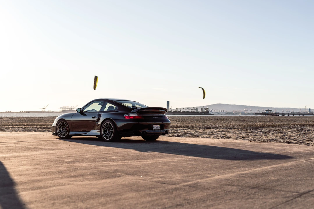 2001 Porsche 996 Turbo - Image 14 of 31