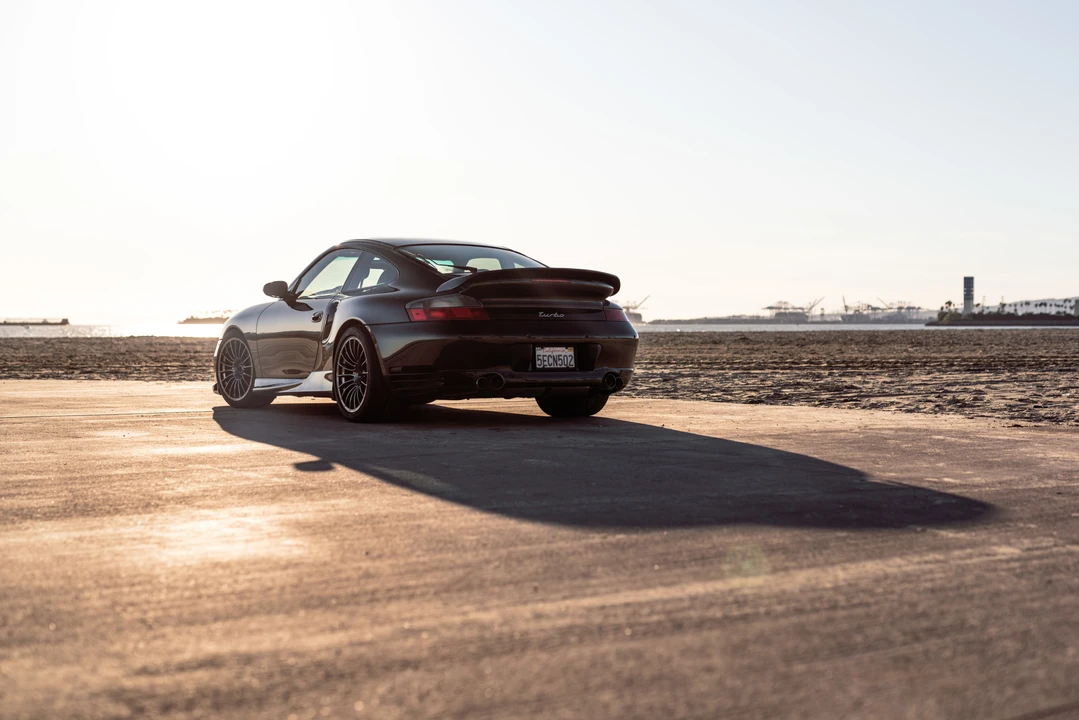 2001 Porsche 996 Turbo - Image 15 of 31