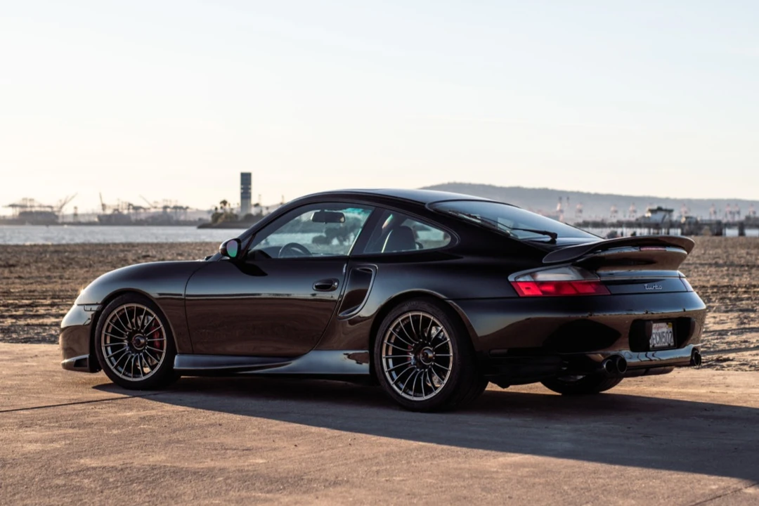 2001 Porsche 996 Turbo - Image 13 of 31