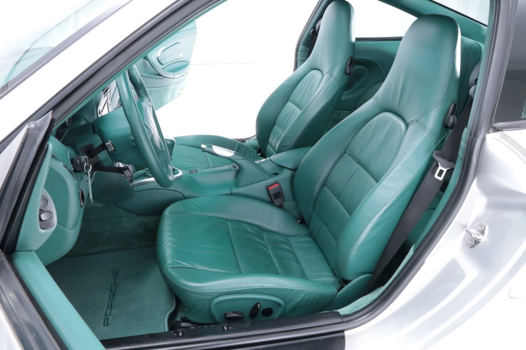 2001 Porsche 996 Turbo - Image 25 of 31