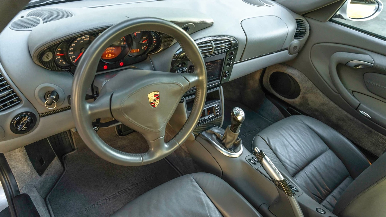 2001 Porsche 996 Turbo - Image 25 of 31