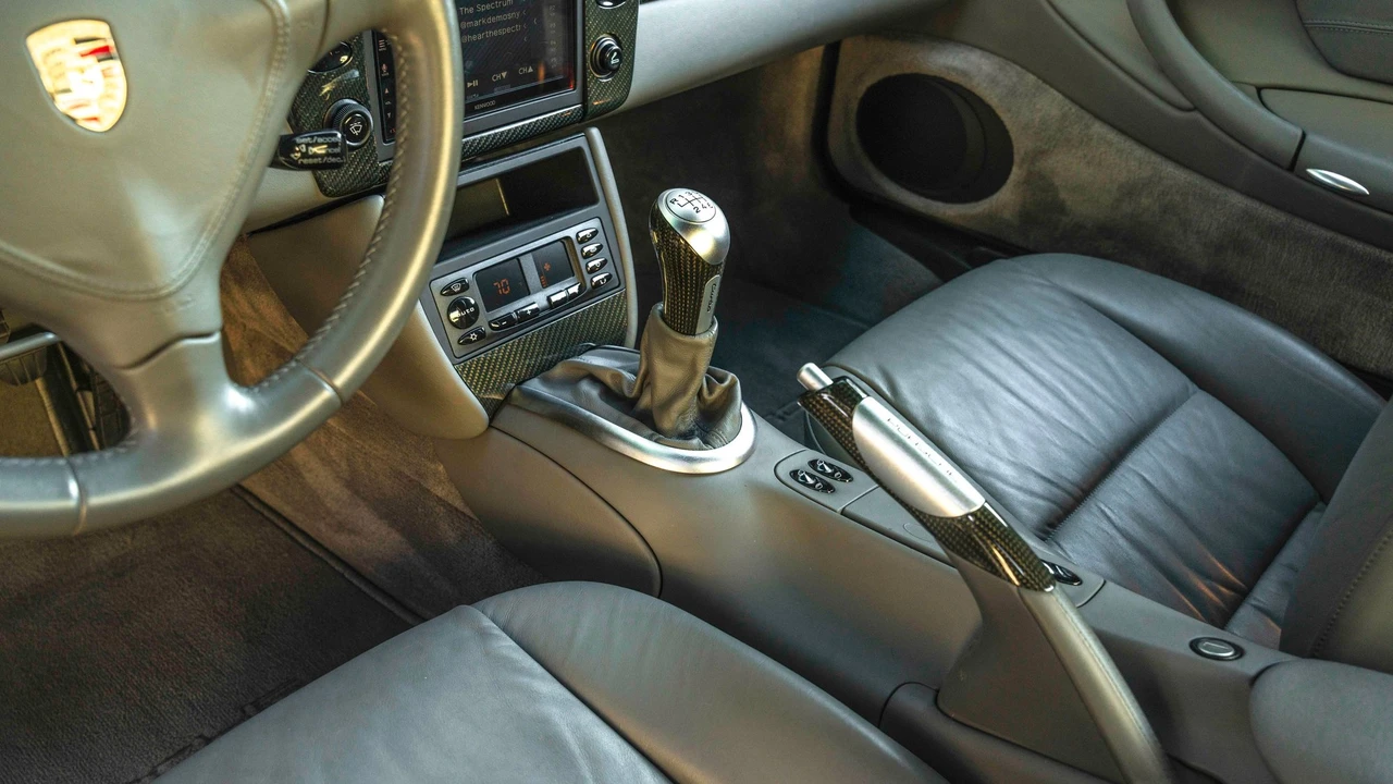 2001 Porsche 996 Turbo - Image 26 of 31