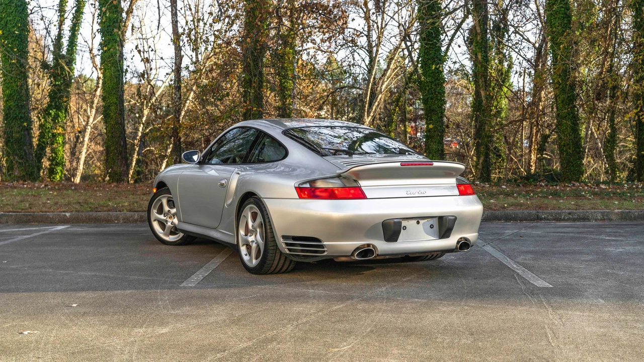 2001 Porsche 996 Turbo - Image 11 of 31