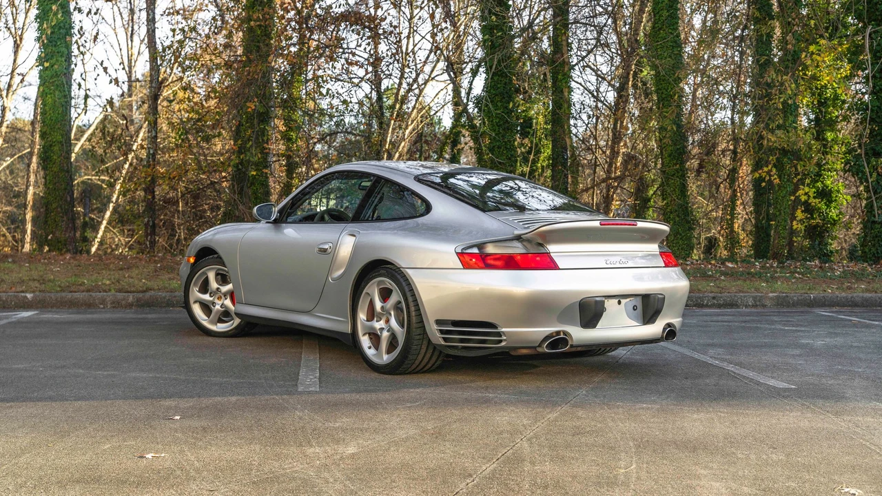 2001 Porsche 996 Turbo - Image 12 of 31