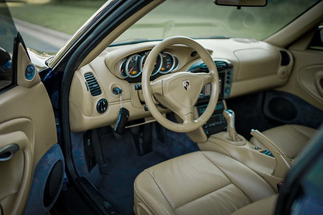2001 Porsche 996 Turbo - Image 11 of 27