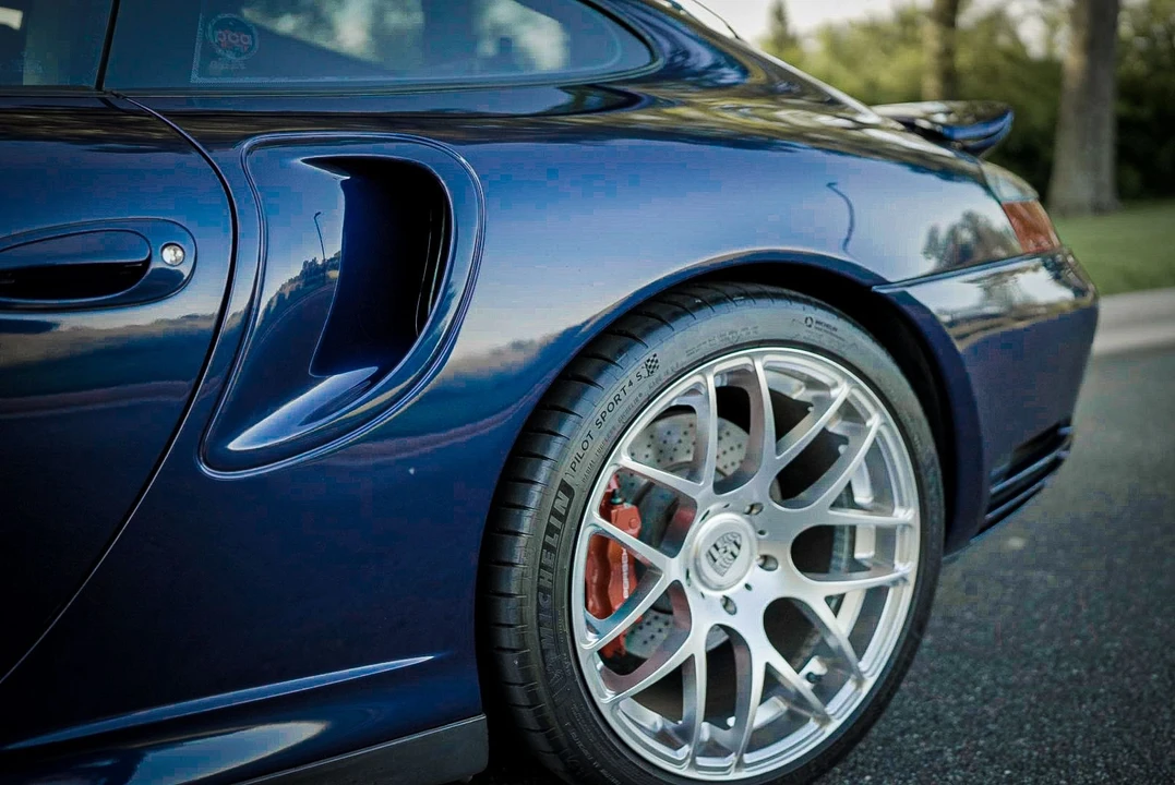 2001 Porsche 996 Turbo - Image 10 of 27