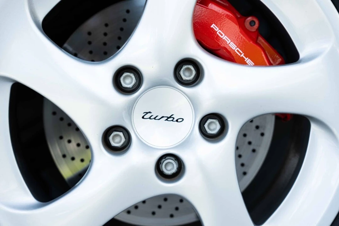 2001 Porsche 996 Turbo - Image 5 of 31
