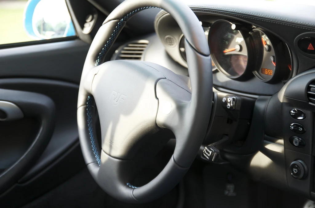 2001 Porsche 996 Turbo - Image 23 of 28