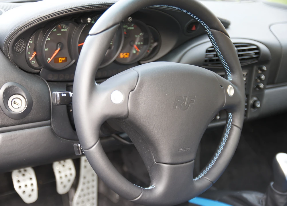 2001 Porsche 996 Turbo - Image 7 of 28