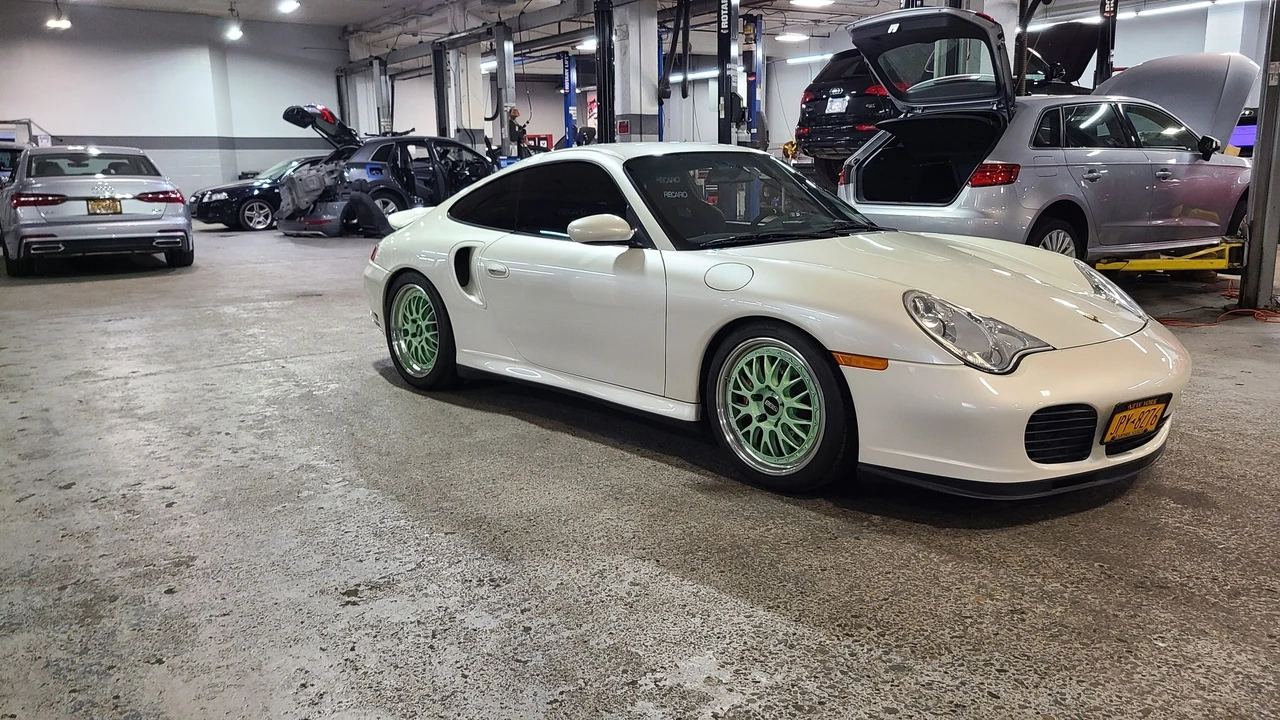 2001 Porsche 996 Turbo - Image 2 of 12
