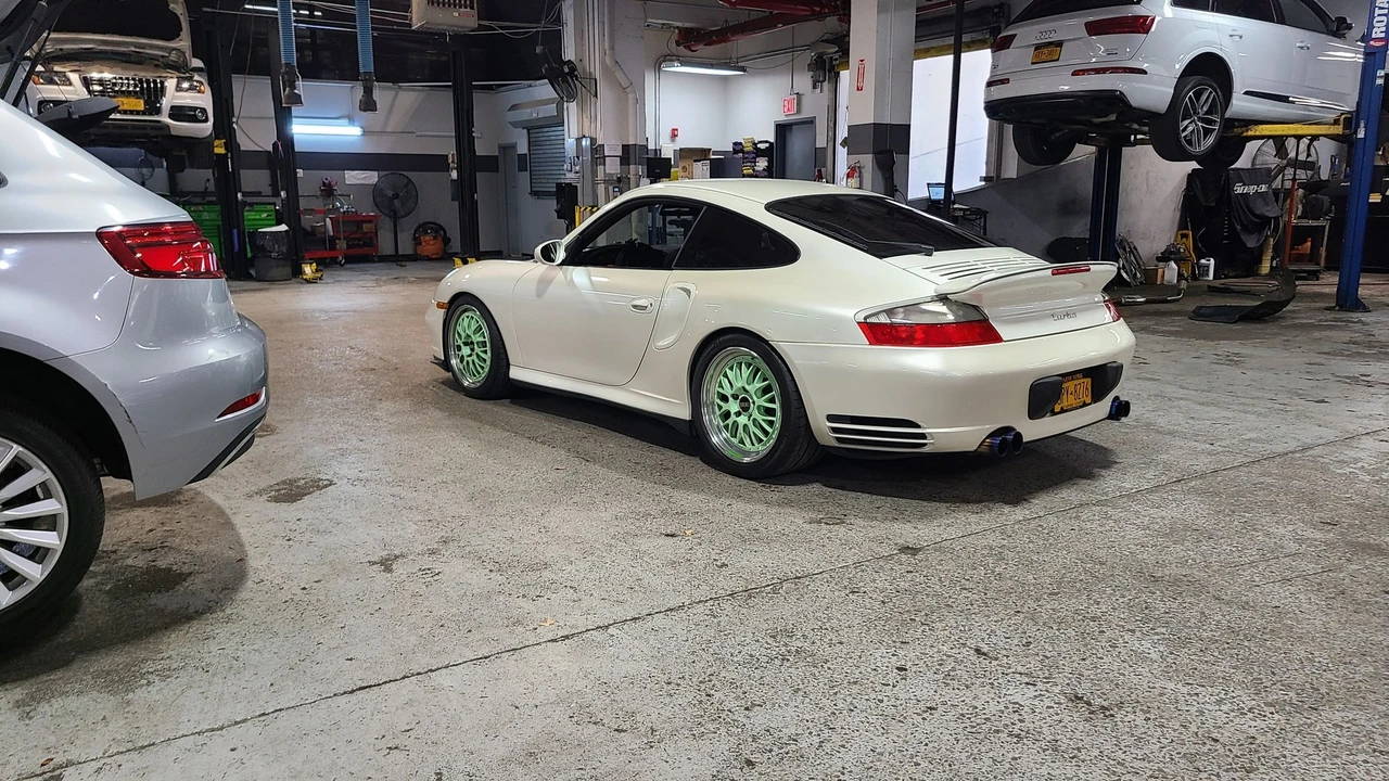 2001 Porsche 996 Turbo - Image 4 of 12
