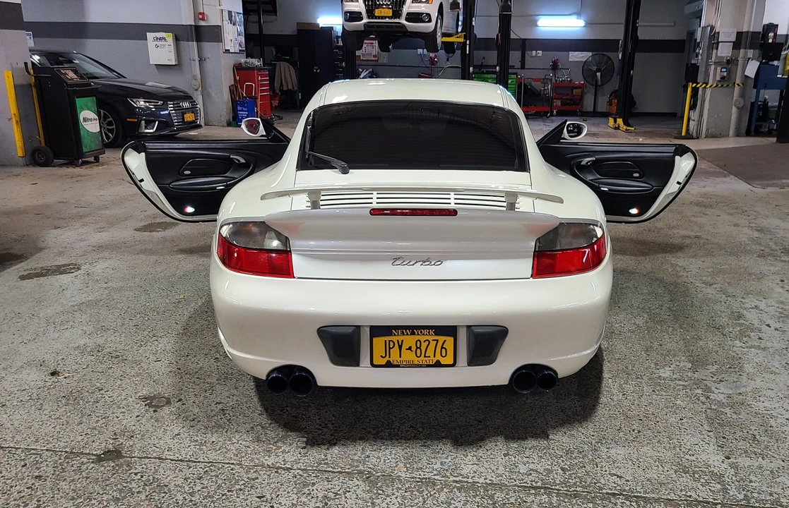 2001 Porsche 996 Turbo - Image 6 of 12