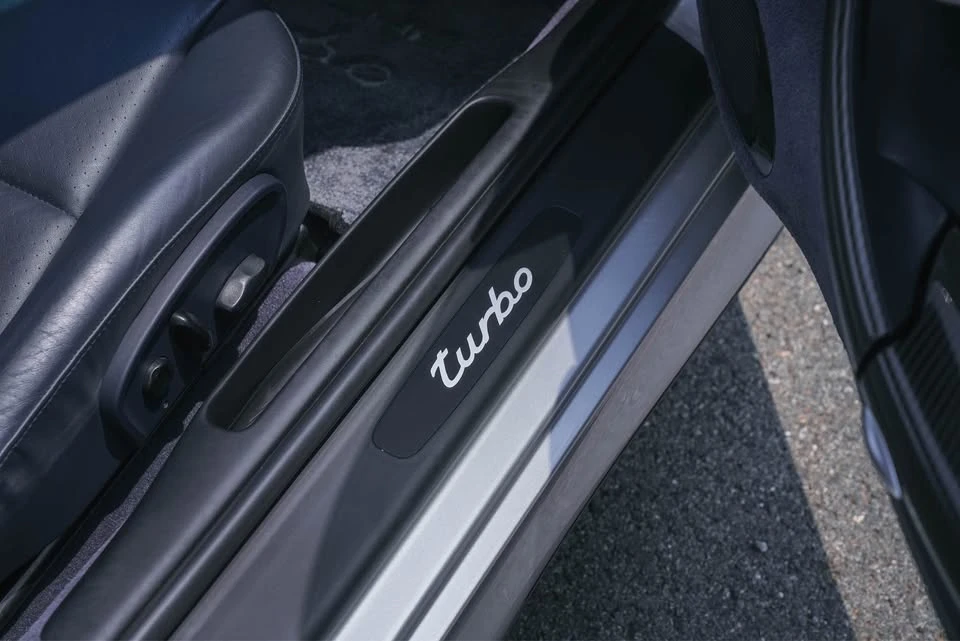 2001 Porsche 996 Turbo - Image 12 of 20