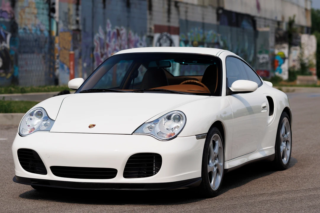 2001 Porsche 996 Turbo - Image 12 of 31