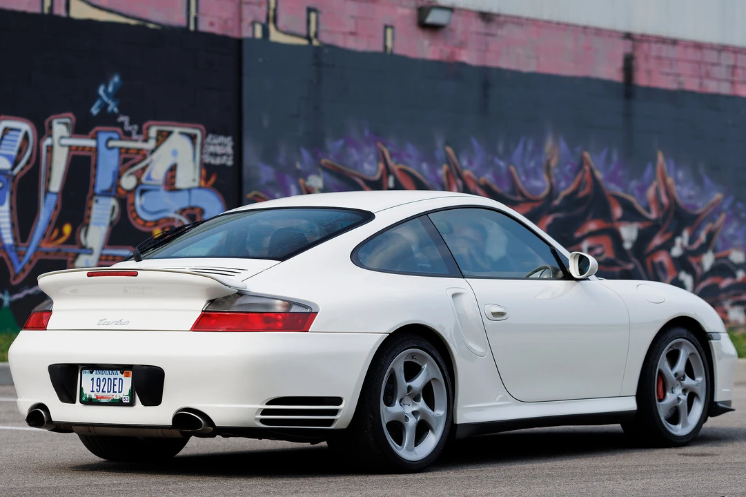 2001 Porsche 996 Turbo - Image 24 of 31
