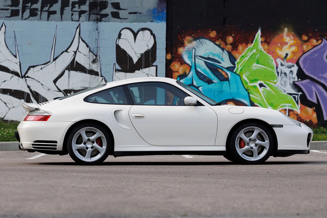 2001 Porsche 996 Turbo - Image 22 of 31