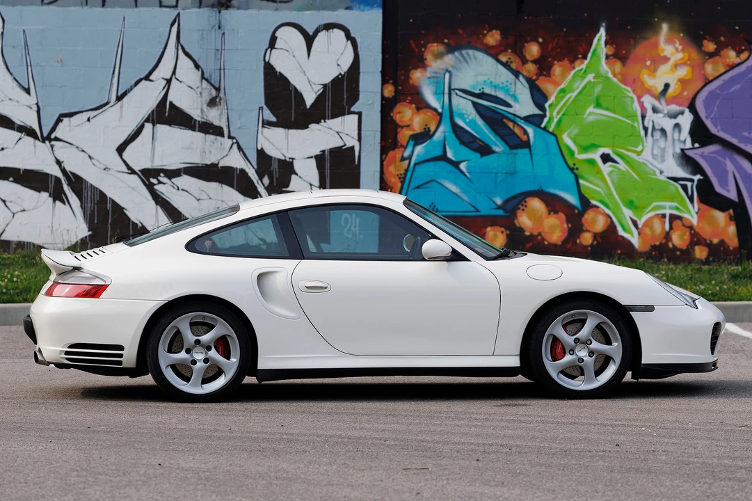 2001 Porsche 996 Turbo - Image 23 of 31