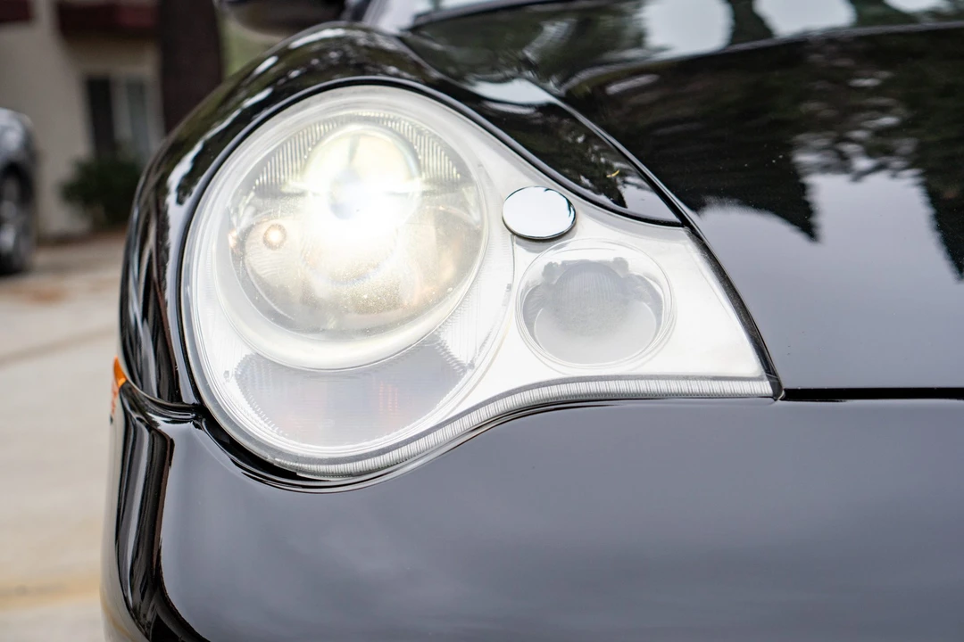 2001 Porsche 996 Turbo - Image 16 of 31