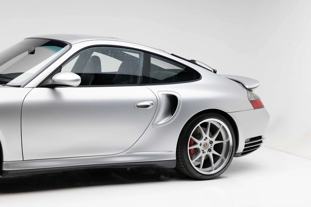 2001 Porsche 996 Turbo - Image 24 of 31